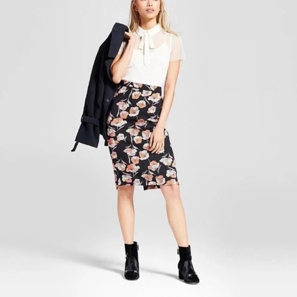 Who What Wear Women's Black Floral Poppy Mallow Classic Pencil Skirt 2 NWT